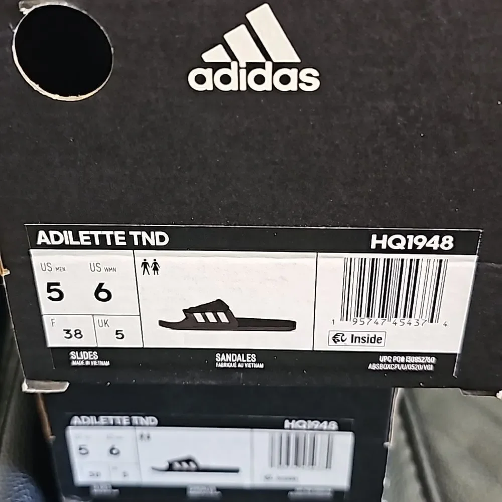 Adidas Adilette Tnd black and white Slide Sandal 6 youth
